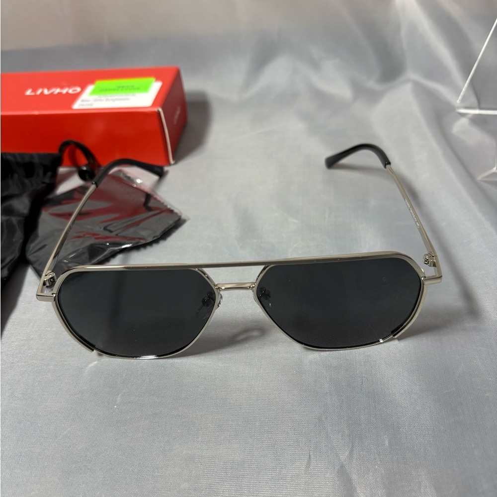 Silver and Black Sunglasses Livho Polarized Aviator Sunglasses (New open box)